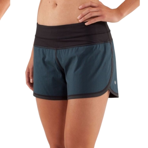 Lululemon Gingham Groovy Run Short Green and Black Size 8 - Picture 2 of 15